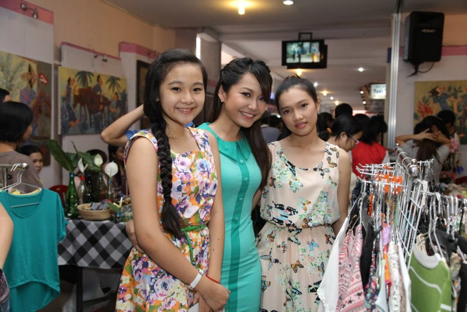 [Image: Poster-ChophienThanhNien_zps0dac1e57.jpg]